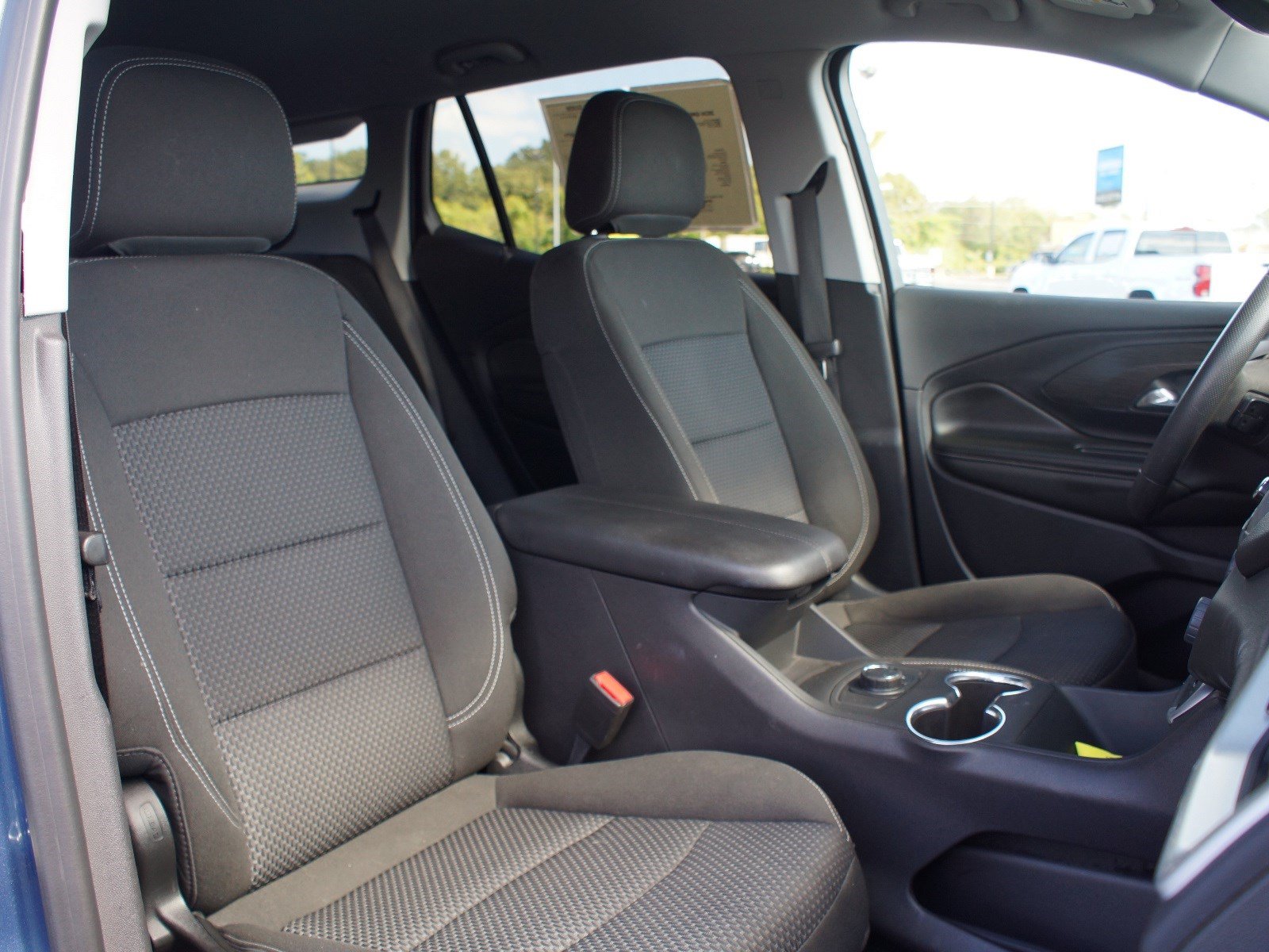 Used 2024 GMC Terrain SLE AWD/4WD image 22