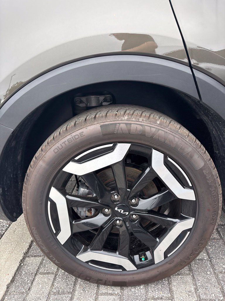 Used 2024 Kia Telluride EX FWD image 6