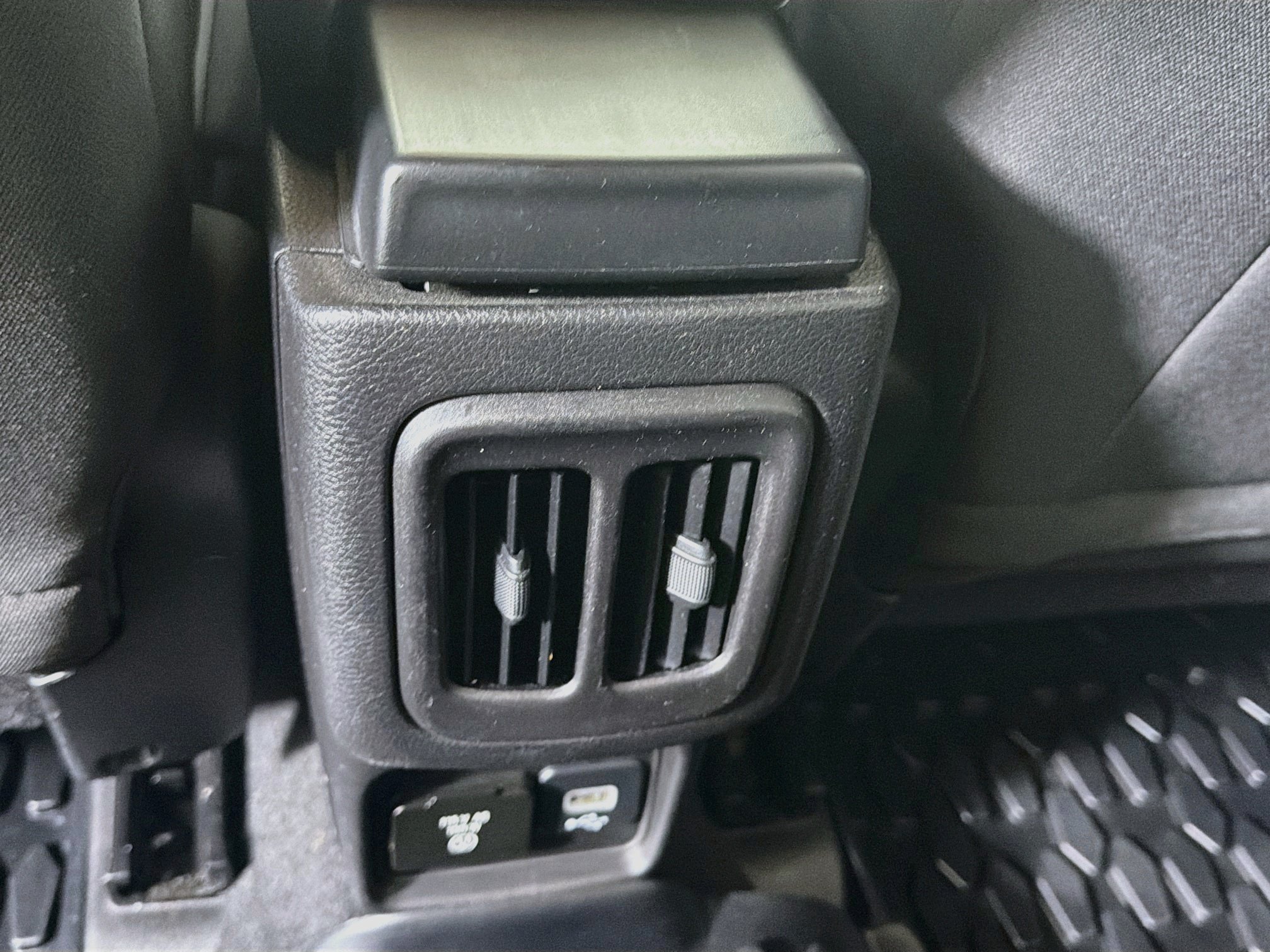 Used 2019 Jeep Compass Sport w/ Tech Group FWD image 25