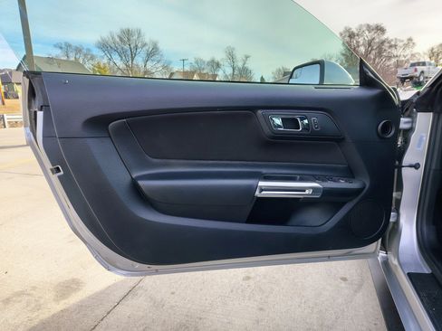 Used 2016 Ford Mustang Convertible w/ Equipment Group 051A image 9