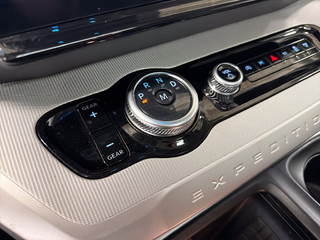 Certified 2025 Ford Expedition Max Active RWD image 31