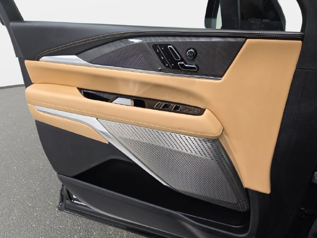 Certified 2025 Cadillac Escalade IQ Sport 2 AWD/4WD image 27
