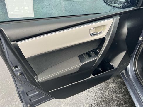 Used 2017 Toyota Corolla LE image 6