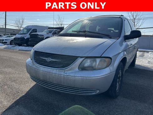 Used 2003 Chrysler Town & Country EX image 5