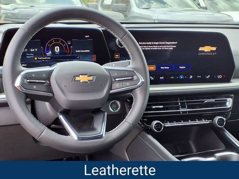New 2026 Chevrolet Traverse LT w/ Driver Confidence Package image 2