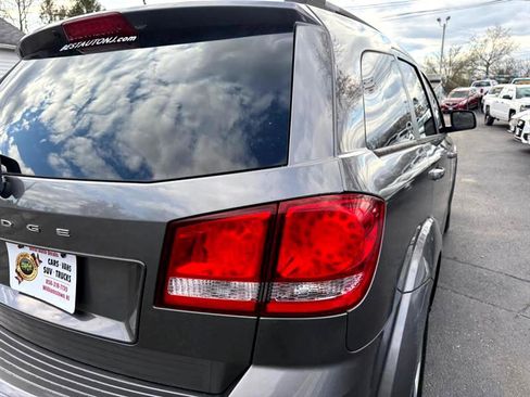 Used 2013 Dodge Journey SE image 31