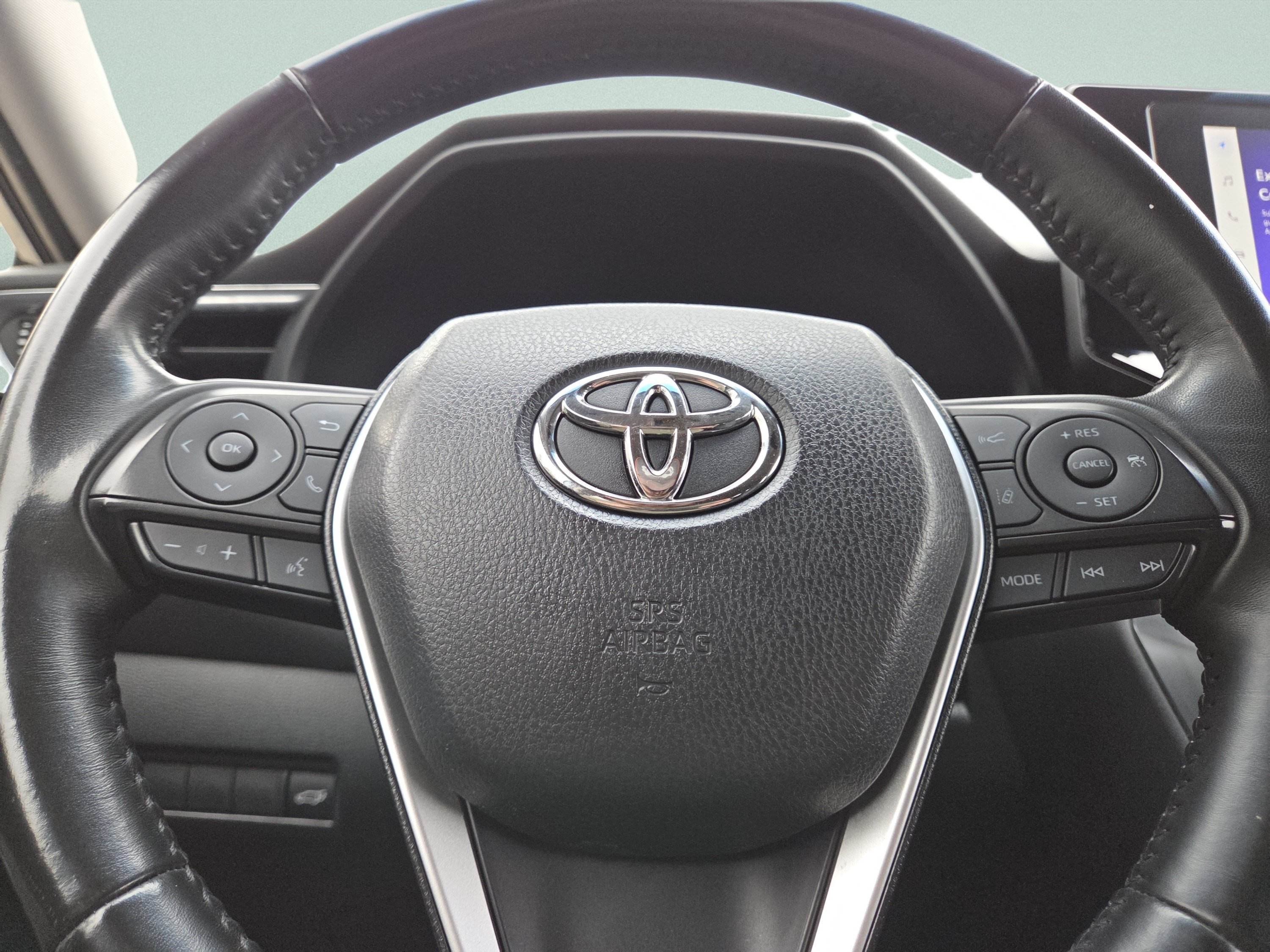 Used 2024 Toyota Venza LE AWD/4WD image 29