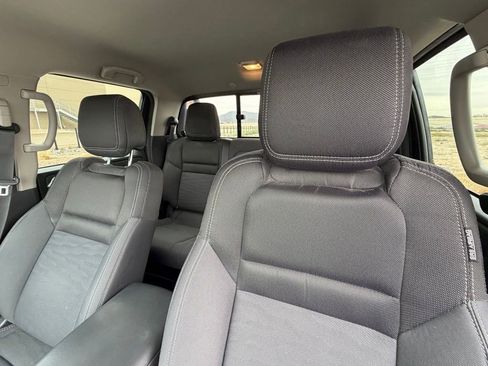 Used 2022 Nissan Frontier SV image 11