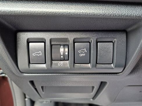 Certified 2025 Subaru Outback Limited AWD/4WD image 14