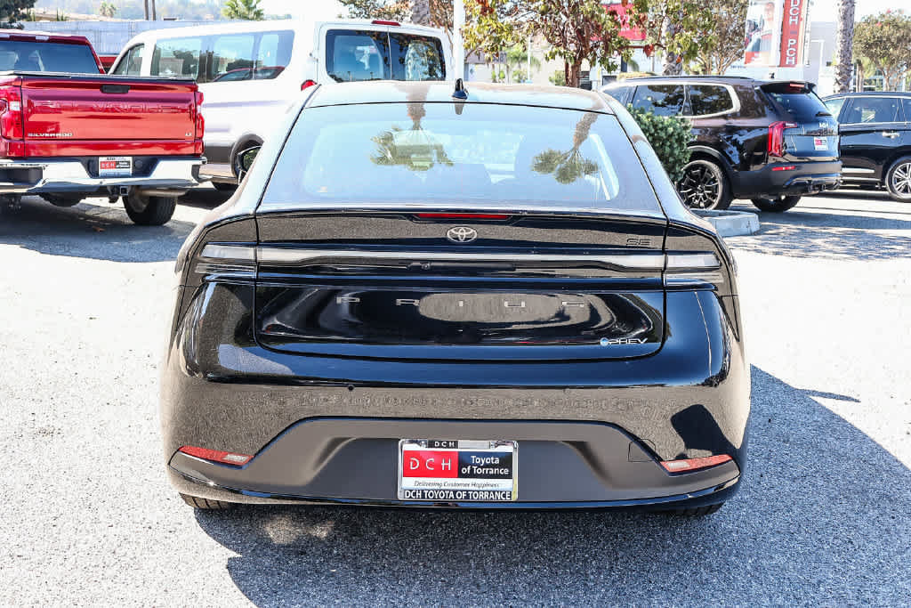New 2027 Toyota Prius Plug-In Hybrid FWD image 5