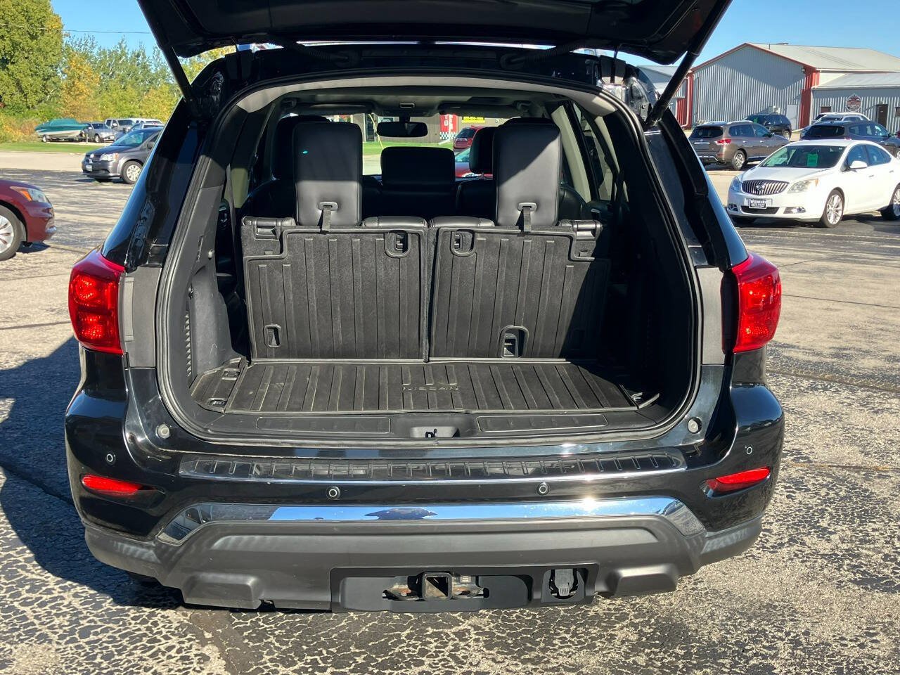 Used 2017 Nissan Pathfinder Platinum w/ Cargo Package AWD/4WD image 23