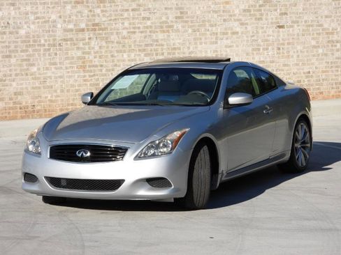 Used 2010 INFINITI G37 G37 Sport Coupe 2D w/ Premium Pkg RWD image 16