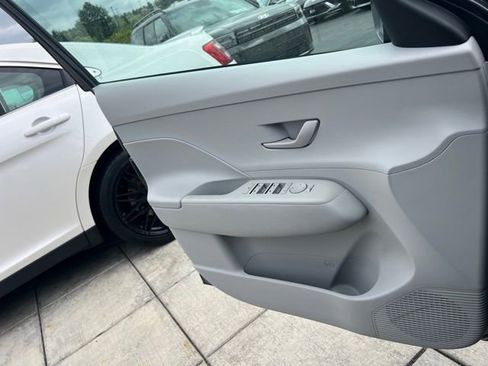Certified 2024 Hyundai Kona SEL FWD image 15