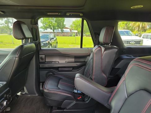 Used 2021 Ford Expedition Limited RWD image 16