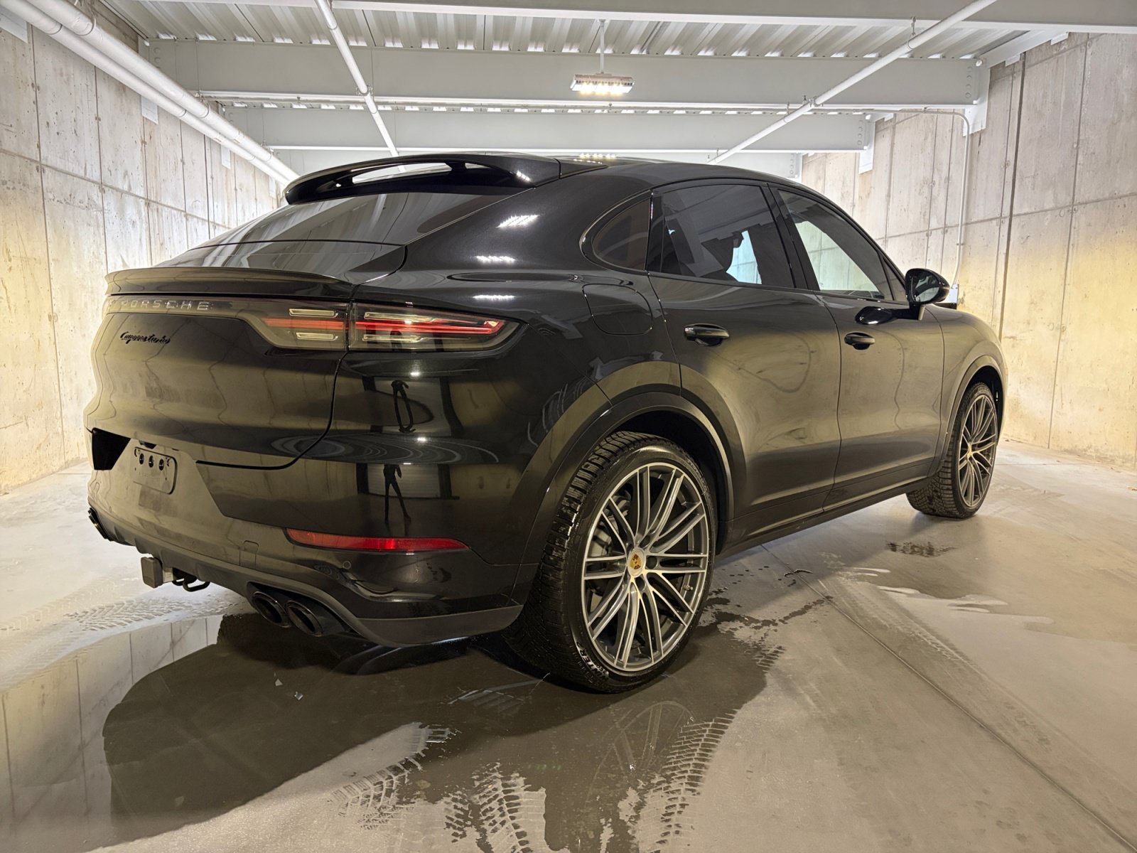 Certified 2023 Porsche Cayenne Turbo AWD/4WD image 10