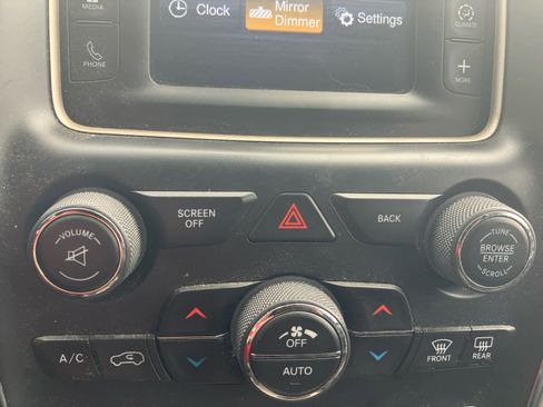 Used 2014 Jeep Grand Cherokee Limited w/ Trailer Tow Group IV image 26