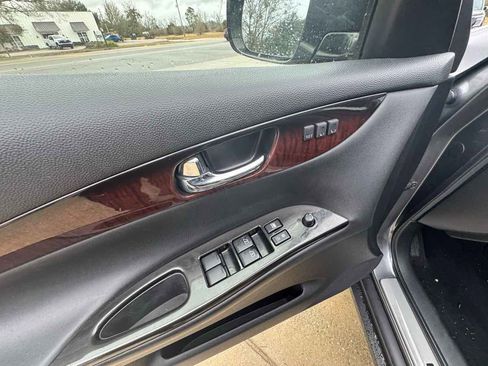 Used 2017 INFINITI QX50 w/ Deluxe Touring Package image 12