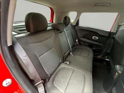 Used 2016 Kia Soul + FWD image 24