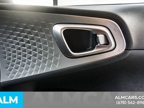 Used 2025 Kia Soul LX image 42