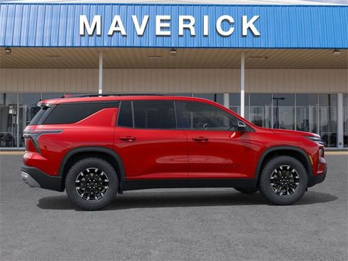 New 2026 Chevrolet Traverse Z71 w/ Enhanced Driving Package image 5