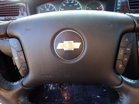 Used 2014 Chevrolet Impala LT w/ LT Sunroof Package FWD image 14