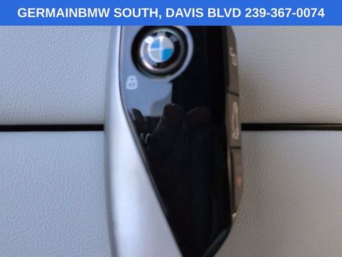 Used 2025 BMW X7 xDrive40i w/ M Sport Package AWD/4WD image 33