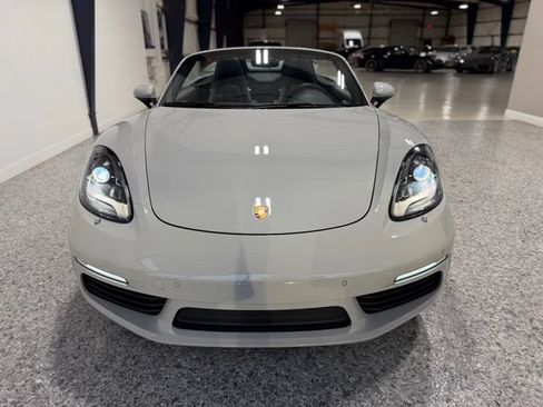 Used 2019 Porsche 718 Boxster RWD image 12