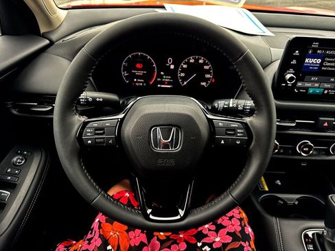 Used 2024 Honda HR-V EX-L image 14