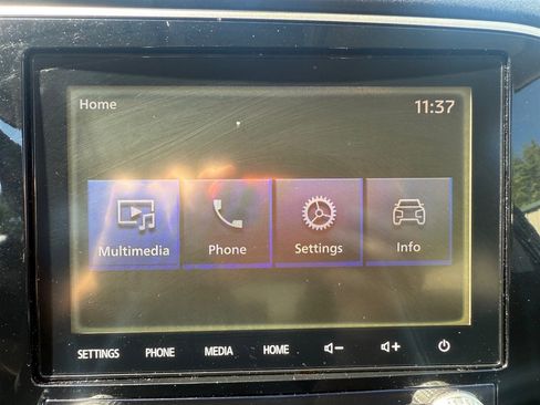 Used 2020 Mitsubishi Outlander FWD image 12