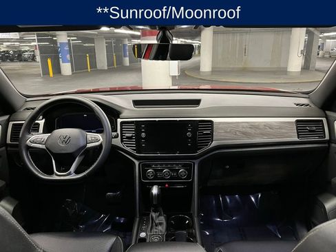 Used 2023 Volkswagen Atlas Cross Sport SE w/ Panoramic Sunroof Package image 7