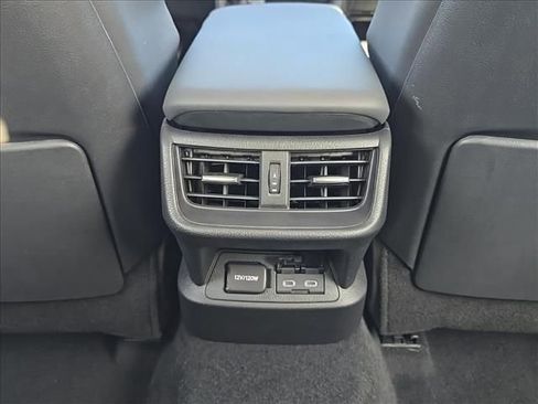 Used 2025 Lexus ES 300h w/ Premium Package image 33