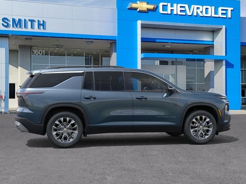 New 2026 Chevrolet Traverse LT w/ Sun and Wheel Package AWD/4WD image 5