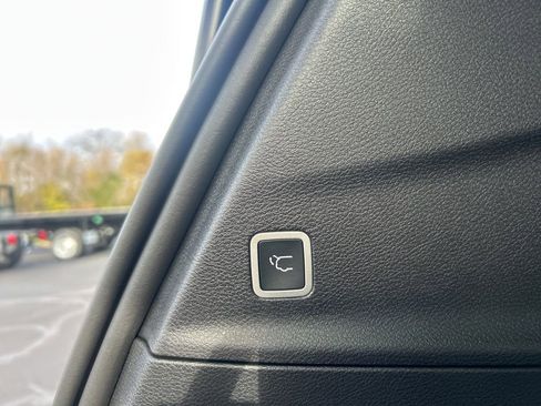 New 2026 Chrysler Pacifica Limited w/ S Appearance Package image 22