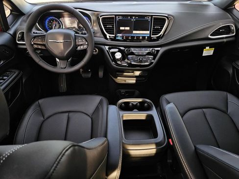 New 2026 Chrysler Pacifica Select w/ S Appearance Package FWD image 10