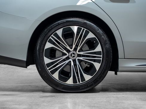 Used 2024 Mercedes-Benz E 350 4MATIC Sedan w/ Driver Assistance Package image 25