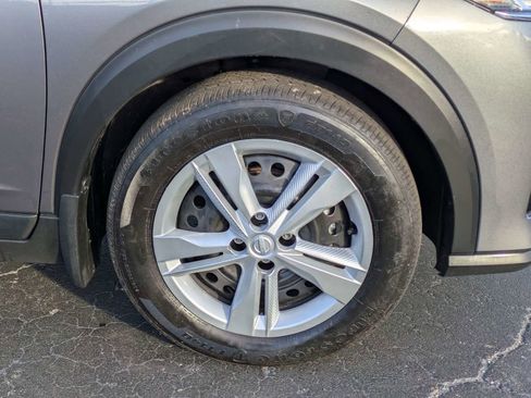 Used 2024 Nissan Kicks S image 11