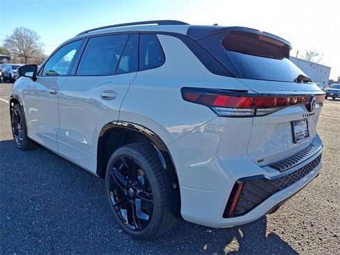 New 2026 Volkswagen Tiguan SE R-Line image 3