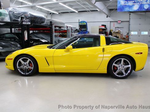 Used 2007 Chevrolet Corvette Coupe w/ Preferred Equipment Group RWD image 4