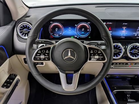 Used 2023 Mercedes-Benz EQB 300 4MATIC w/ Exclusive Package image 35