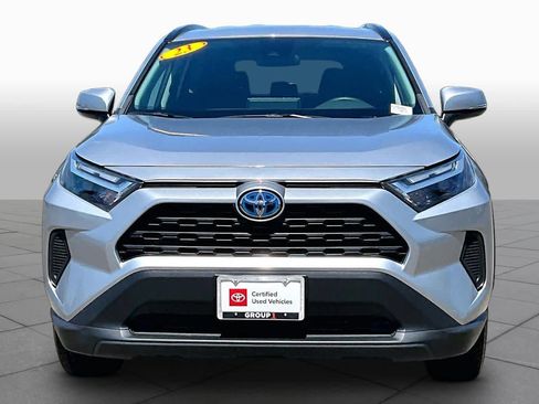 Used 2023 Toyota RAV4 LE AWD/4WD image 3