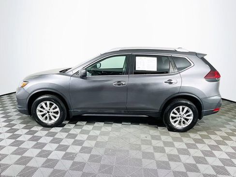 Used 2018 Nissan Rogue SV image 5