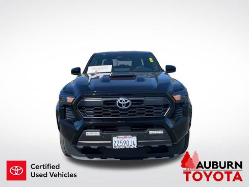 Certified 2025 Toyota Tacoma TRD Sport w/ TRD Sport Upgrade Package AWD/4WD image 3