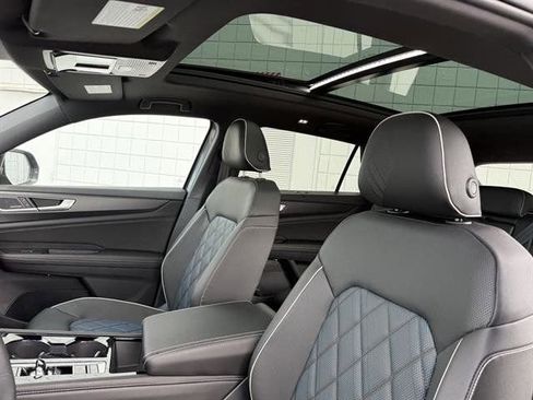 New 2025 Volkswagen Atlas Cross Sport SEL Premium R-Line image 20