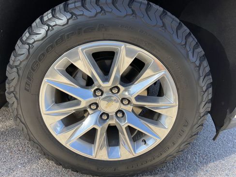 Used 2021 Chevrolet Silverado 1500 LTZ w/ LTZ Premium Package AWD/4WD image 5