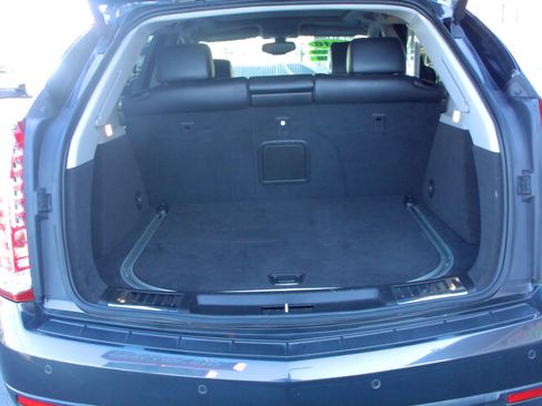 Used 2016 Cadillac SRX Performance w/ Midnight Edition Package FWD image 10