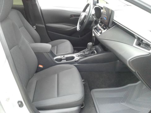 Used 2023 Toyota Corolla LE FWD image 10