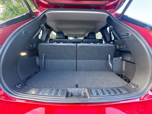 New 2025 Mitsubishi Outlander SE image 28