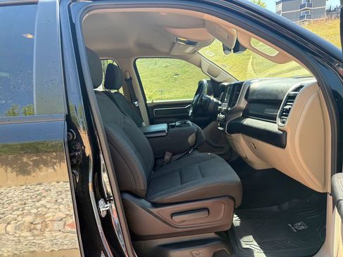 Used 2020 RAM 1500 Big Horn AWD/4WD image 30