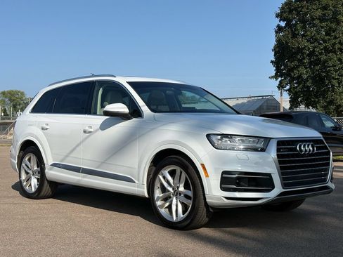 Used 2018 Audi Q7 3.0T Prestige w/ Prestige Package AWD/4WD image 2