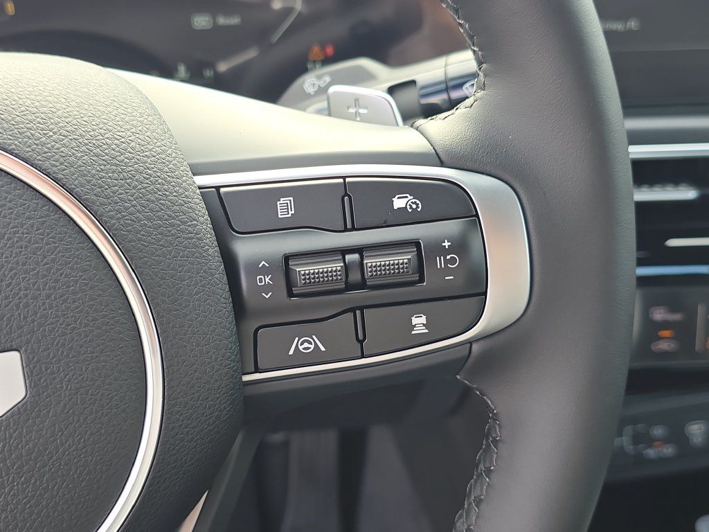 New 2027 Kia K5 GT FWD image 31